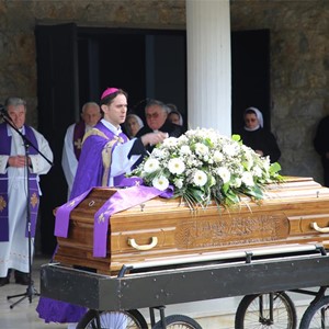 Biskup Kovač predvodio sprovodne obrede i misu zadušnicu za preminulog vlč. Slavka Dubovečaka